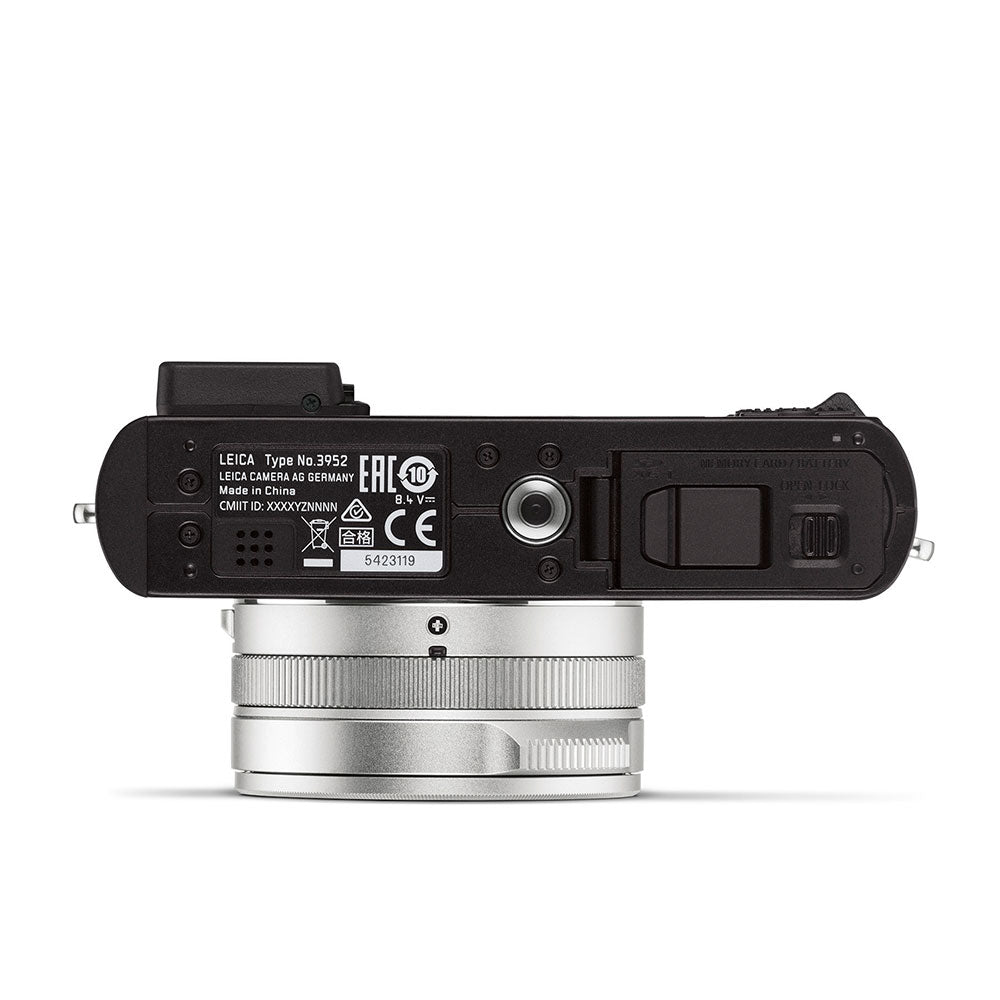Leica D-Lux 7, Silver Anodized