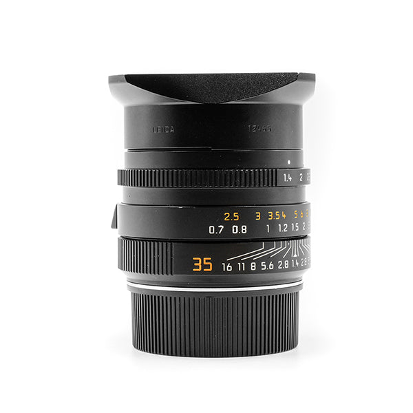 M11 + Summilux 35mm F1.4 + Visoflex